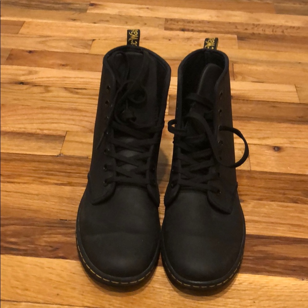Doc marten leather shoreditch size 8 worn once
